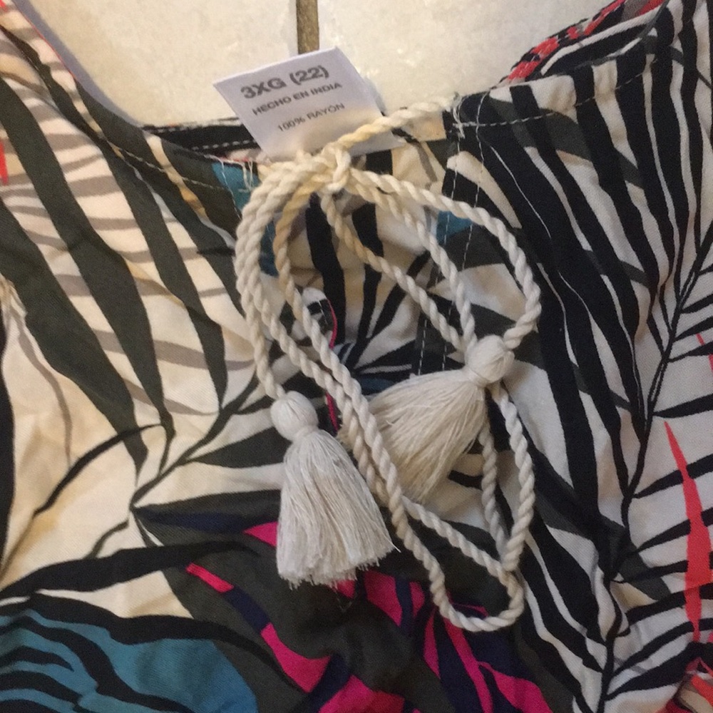 NWT GORGEOUS DRESS - Picture 15 of 16